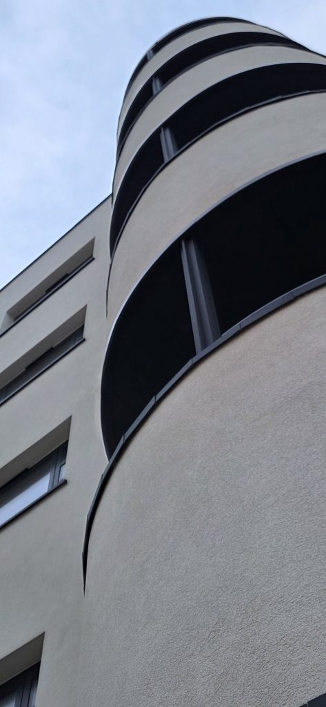 20251105_1619186969713615786097940-473x1024 Funstanton